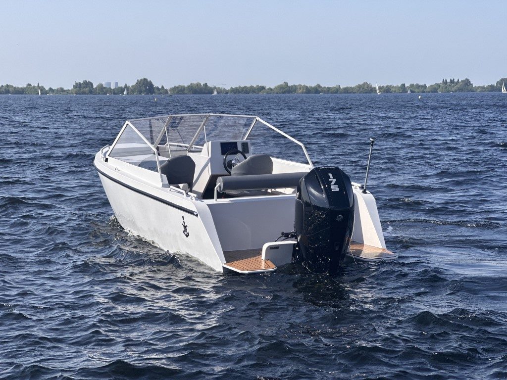Custom aluminium boten